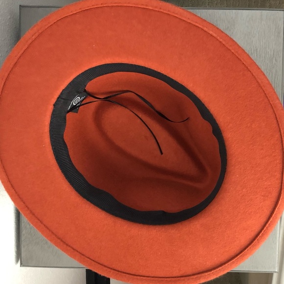 Belted Wool Panama Hat - Picture 8 of 9